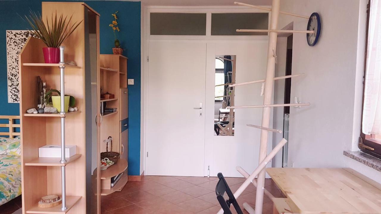 Apartments And Rooms Suzana Kršan Exterior foto